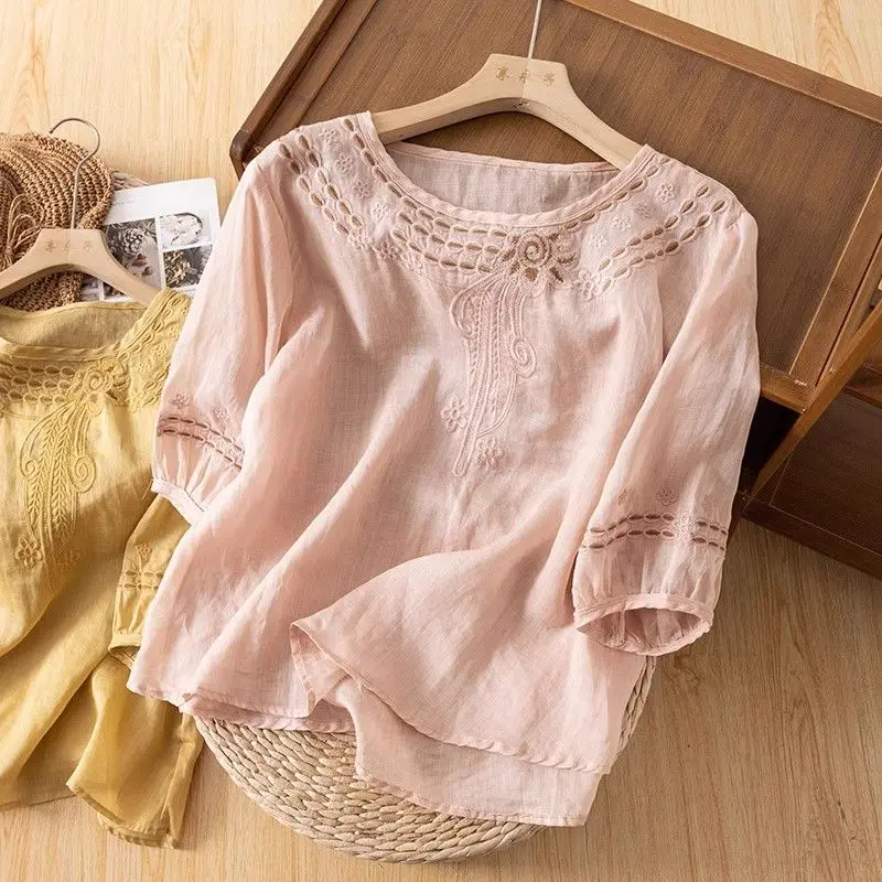 

Retro round Ne Embroidered Cotton Linen Women's Top Thin Slimming T-irt Comfortable Breathable Casual Faionable