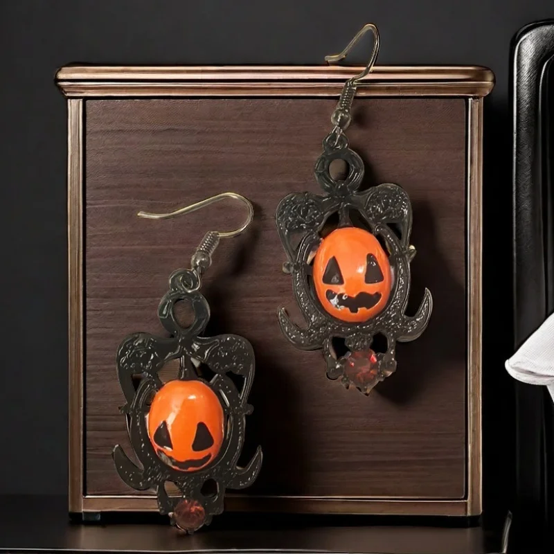 1 Pair of Creative Punk Style Halloween Personality Earrings Scary Breath Ladies Funny Earrings Earrings Vintage Halloween Gifts for Friends
