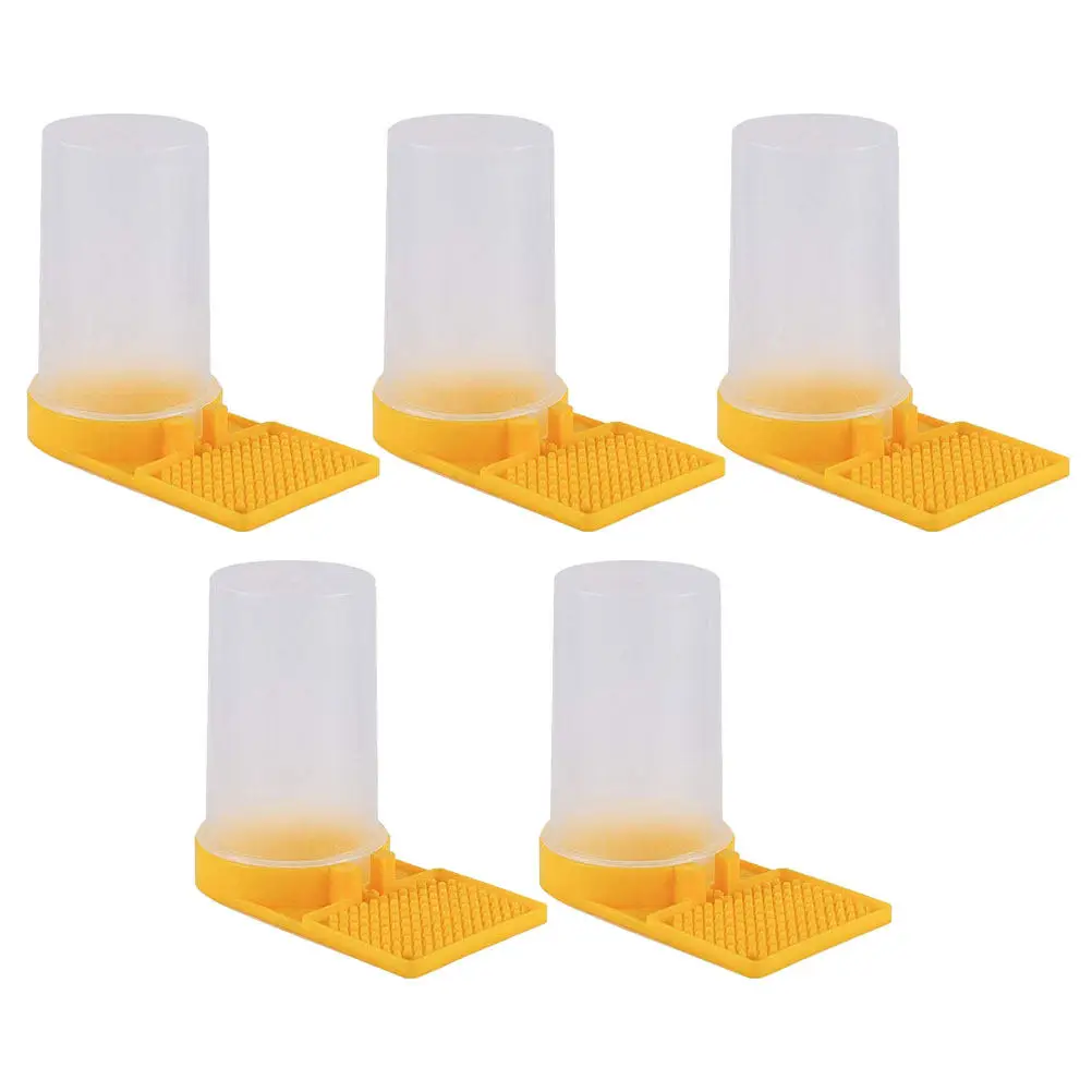 

5Pcs Bee Waterer Cup Set Plastic Beehive Entrance Water Feeder for Bees Garden Bee Feeder Station Beekeeper Water Cup Easy