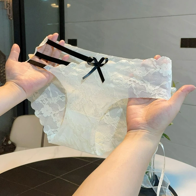 

Clear Hollowed-out Charming Seamless Bow Girl Briefs Lace Piece Nude Comfortable Breathable Trousers Women Skin-friendly