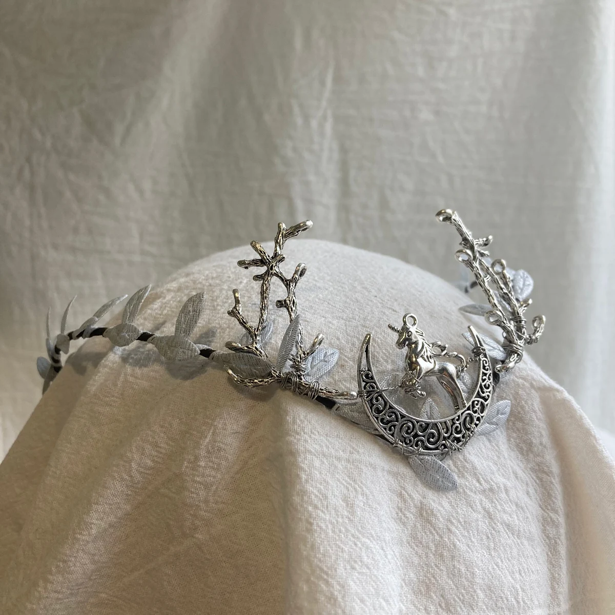 Handmade elf Unicorn Queen of The Enchanted Woodland Tiara Forehead Headwear With Silver Leaves Branches Crescent Moon Cosplay