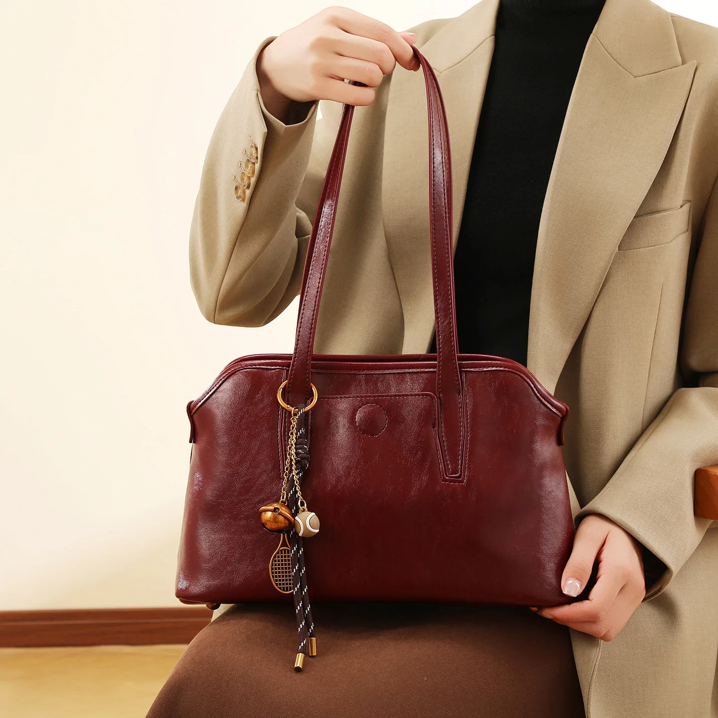 

Luxury Designer Women Leather Tote Bag Elegant Shoulder Handbag Classic Vintage Style Crossbody Bag For Ladies