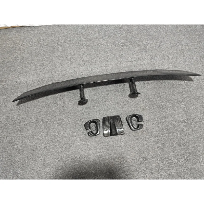 

Used for the 2008-2014 Lamborghini Gallardo LP550 LP560 LP570 true carbon fiber P-style rear spoiler and tail wing body kit