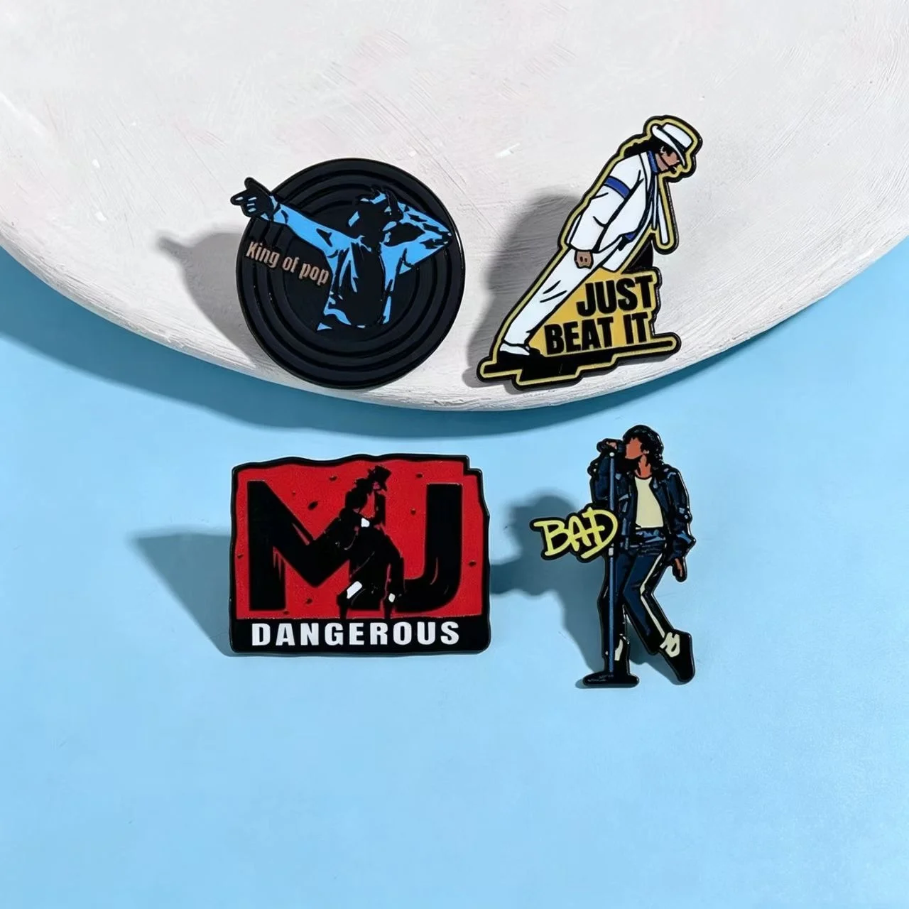 Michael Jackson Enamel Pins Set King of Pop Bad Dangerous Just Beat It Metal Retro Rock Brooch Badge Bag Hat Decor For Fans Gift