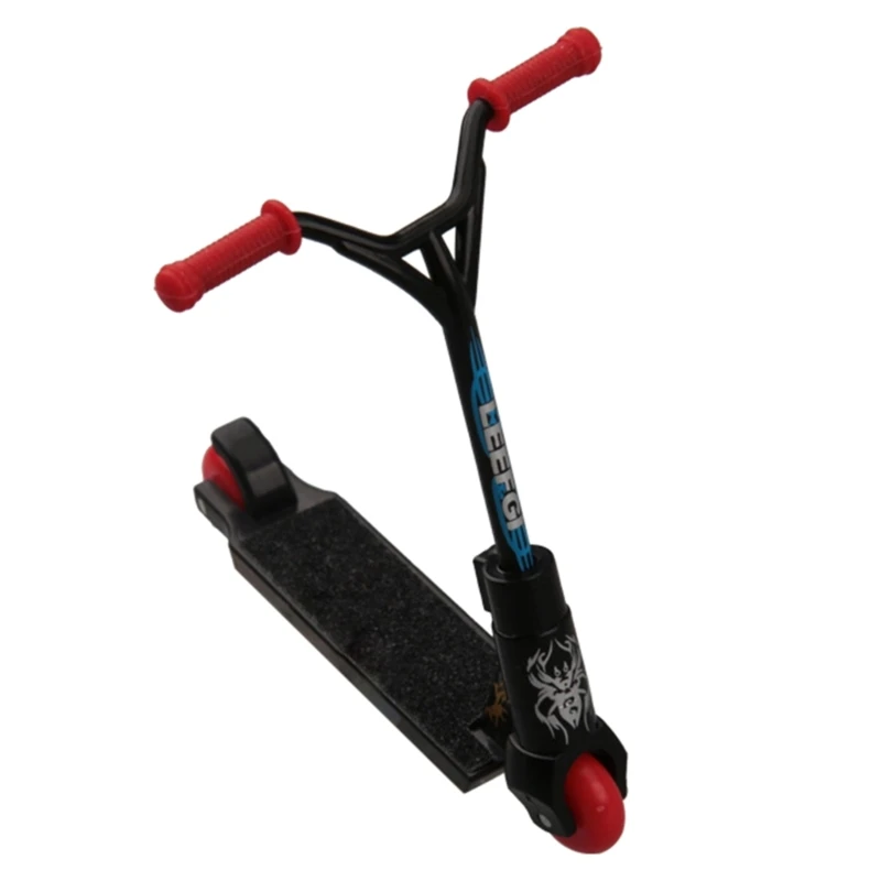 Mini giocattolo da dito Finger Skateboard Finger Scooter Movimento della punta delle Favore partito Tastiere Giocattolo