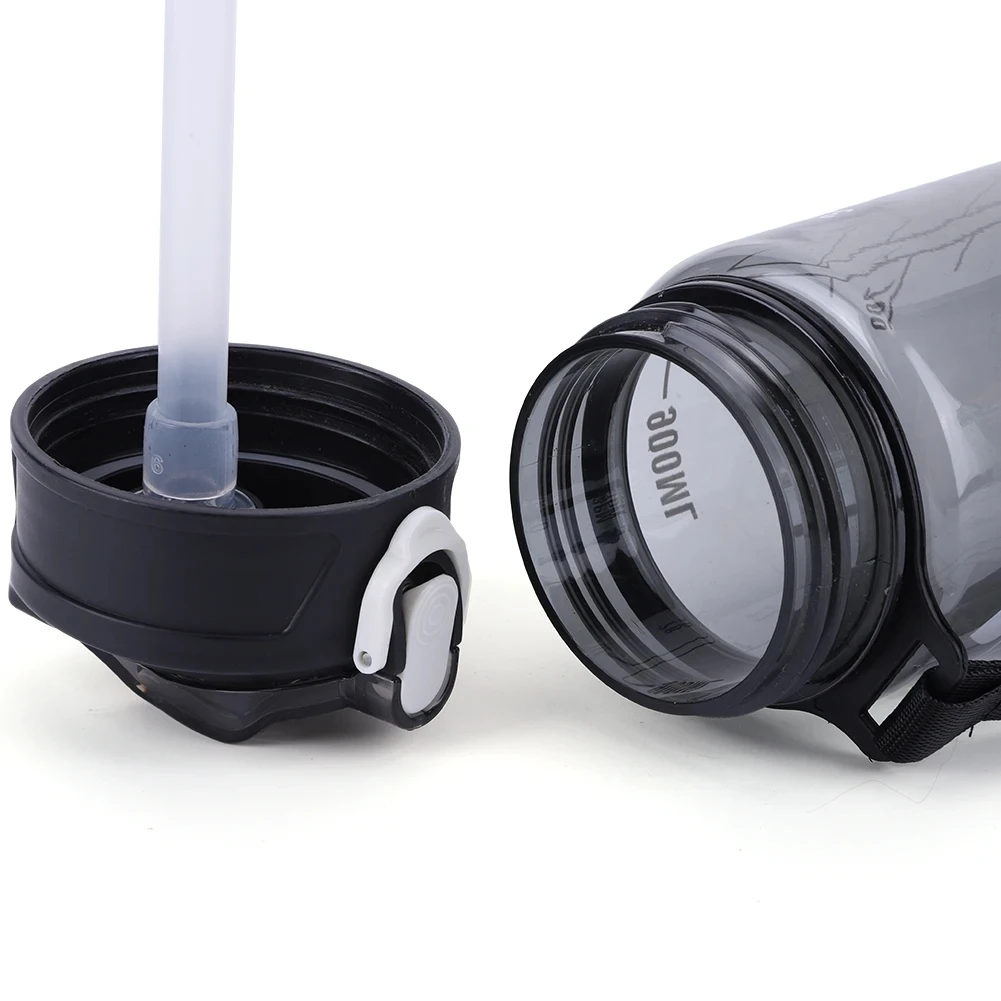 750ML 애니메이션 Haikuu 스포츠 물병 누출 방지 다채로운 플라스틱 컵과 밀짚 야외 여행 휴대용 체육관 피트니스 주전자