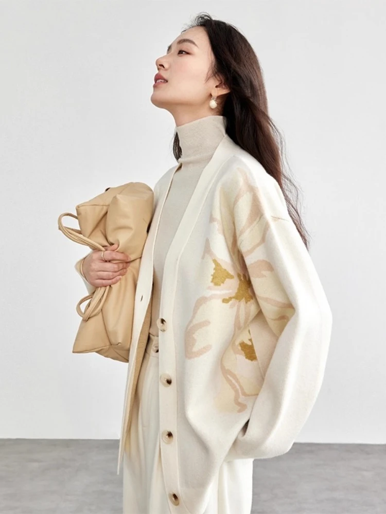 SENTUBILA Cardigan lavorato a maglia per donna Allentato scollo a V Jacquard Top a maniche lunghe 2025 Autunno Moda Casual Abbigliamento donna W51H58098