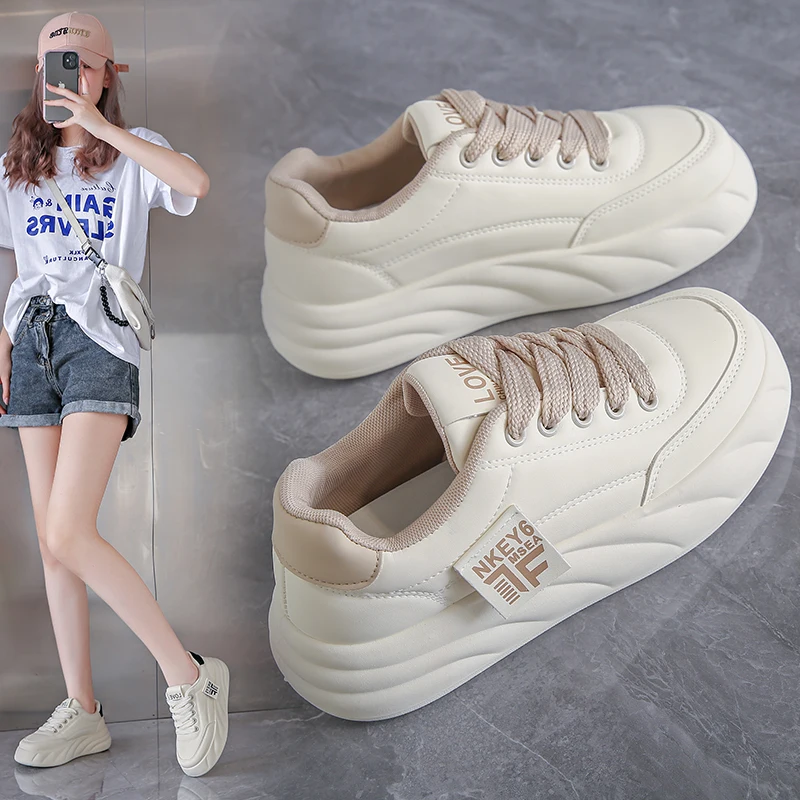 All-match thick soled leather small white shoes 2024 new spring burst fashion all-match light leisure sports women shoes