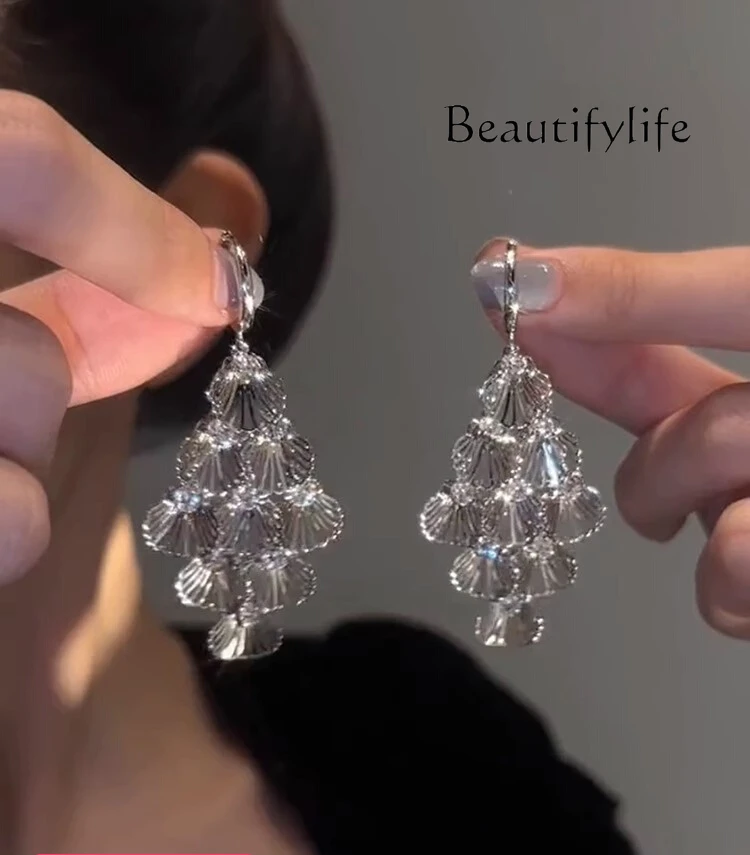 Personality unique design sense hollow shell leaves fringed earrings women