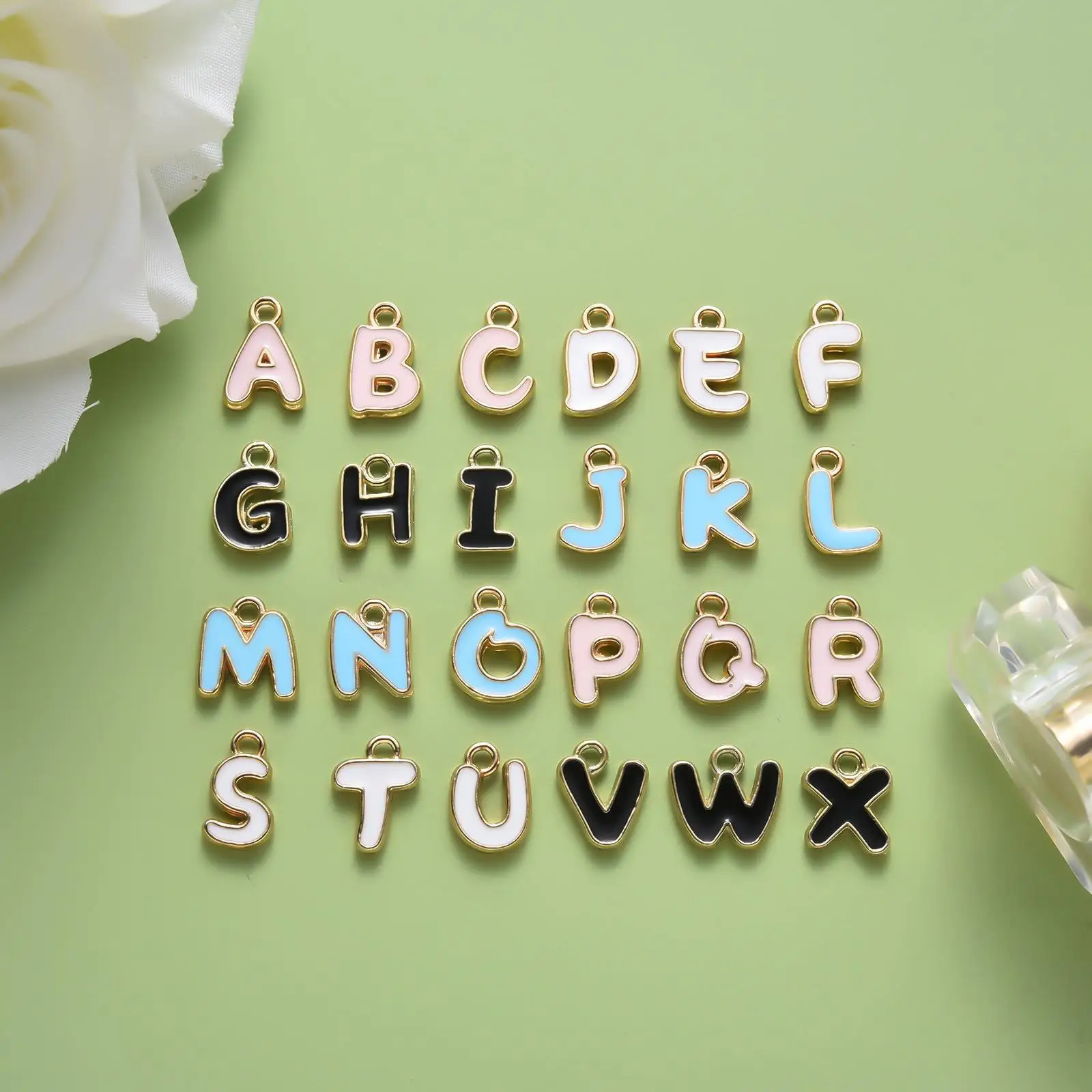 100PC/lot cartoon letter Pendant charm English Alphabet dangle charms A - Z Fit For DIY Necklace Keychains Making