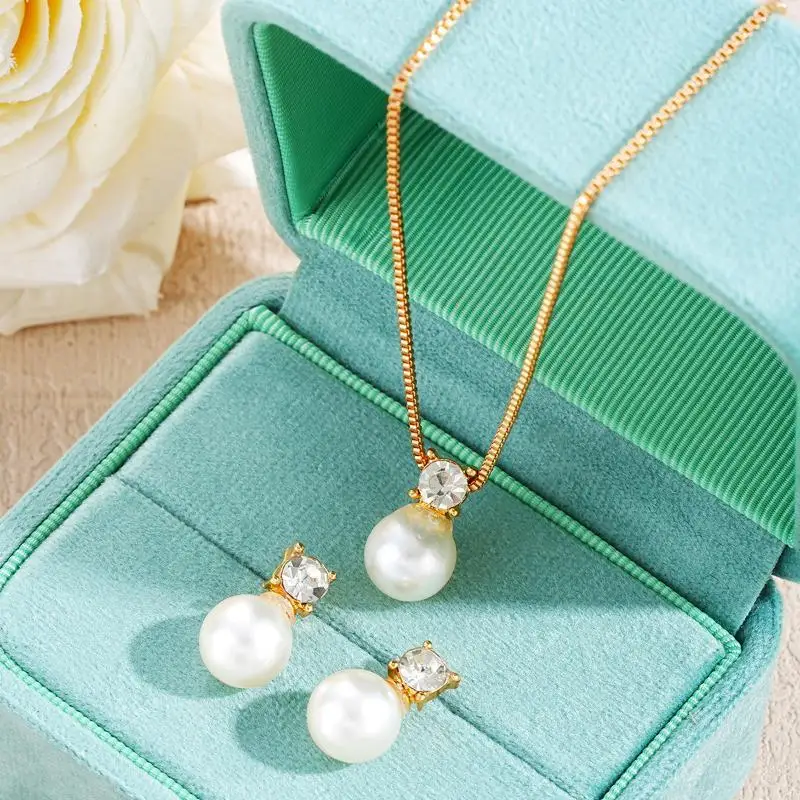 Women's Fashion Faux Pearl Jewelry French Timeless Understated Luxury for Family Parties Holiday Gathering Gift