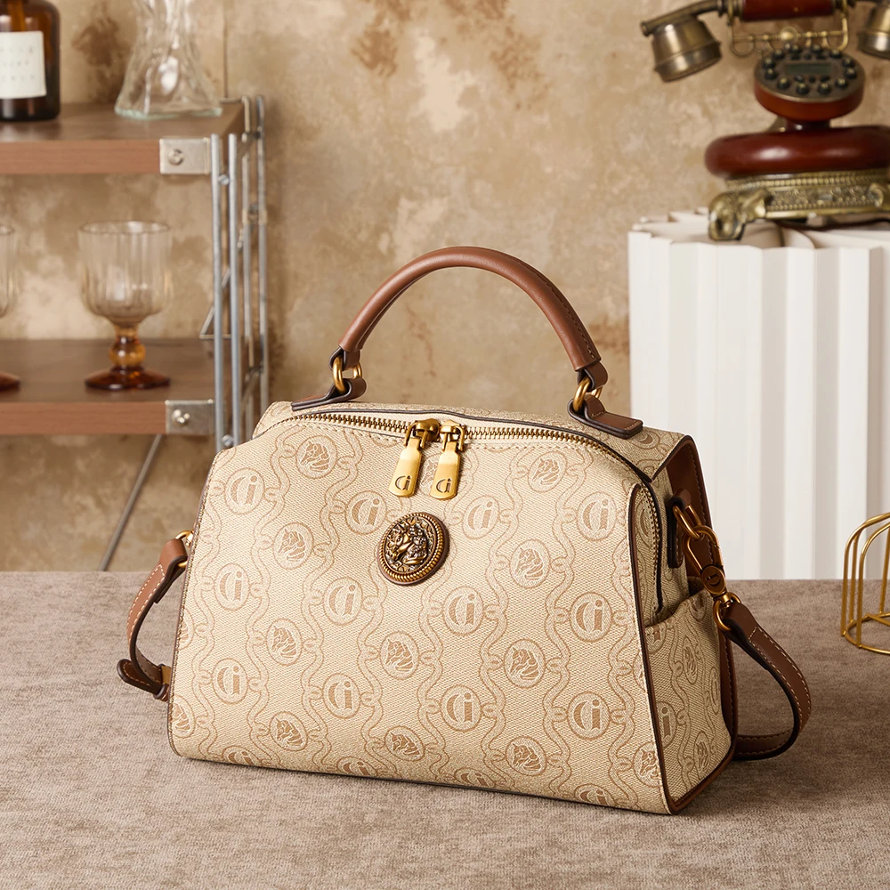 Women's Handbag 2026 New Original Design High Beauty, Large Capacity Fashion Cat Light Luxury Cross Shoulder Bag Pillow Bag Mult