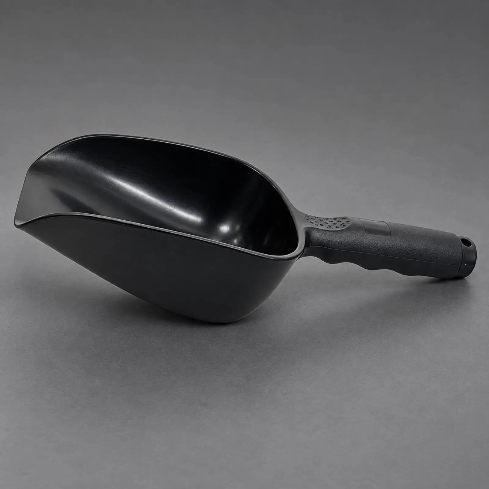 Grain Measuring Scoop for Pet Food Animal Feed ABS Plastic Dry Ingredient Portion Cup with Handle for Farm Barn Use