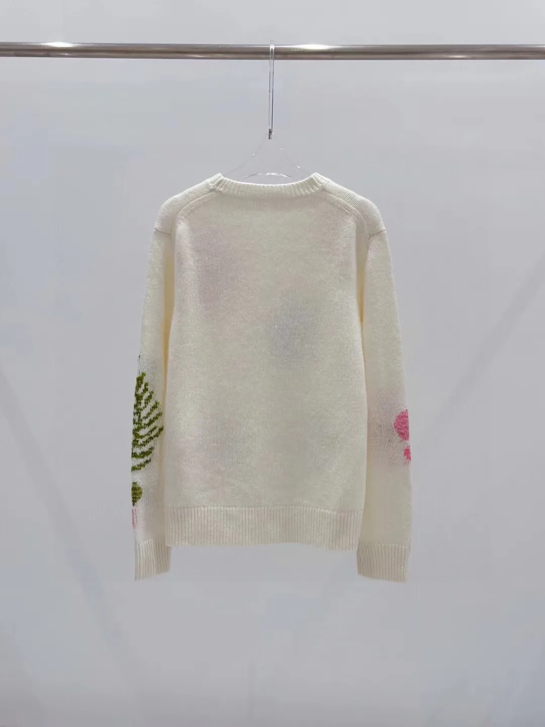 High end customized women's fashionable cashmere round neck knitted sweater