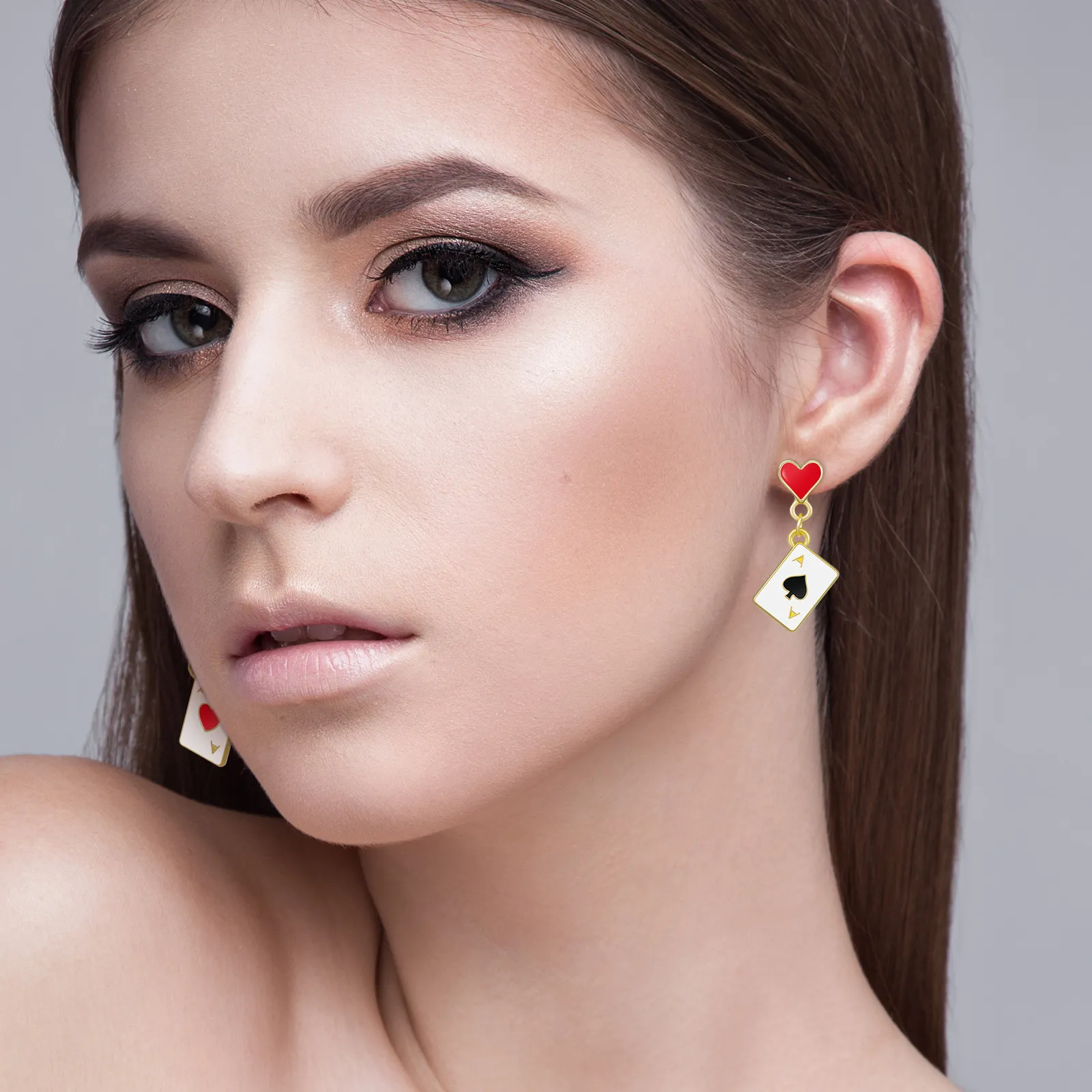 1Pair Red Black Playing Card Heart Dangle Earrings for Women Asymmetric Drop Earrings Lightweight Alloy Trendy Fashion Jewelry