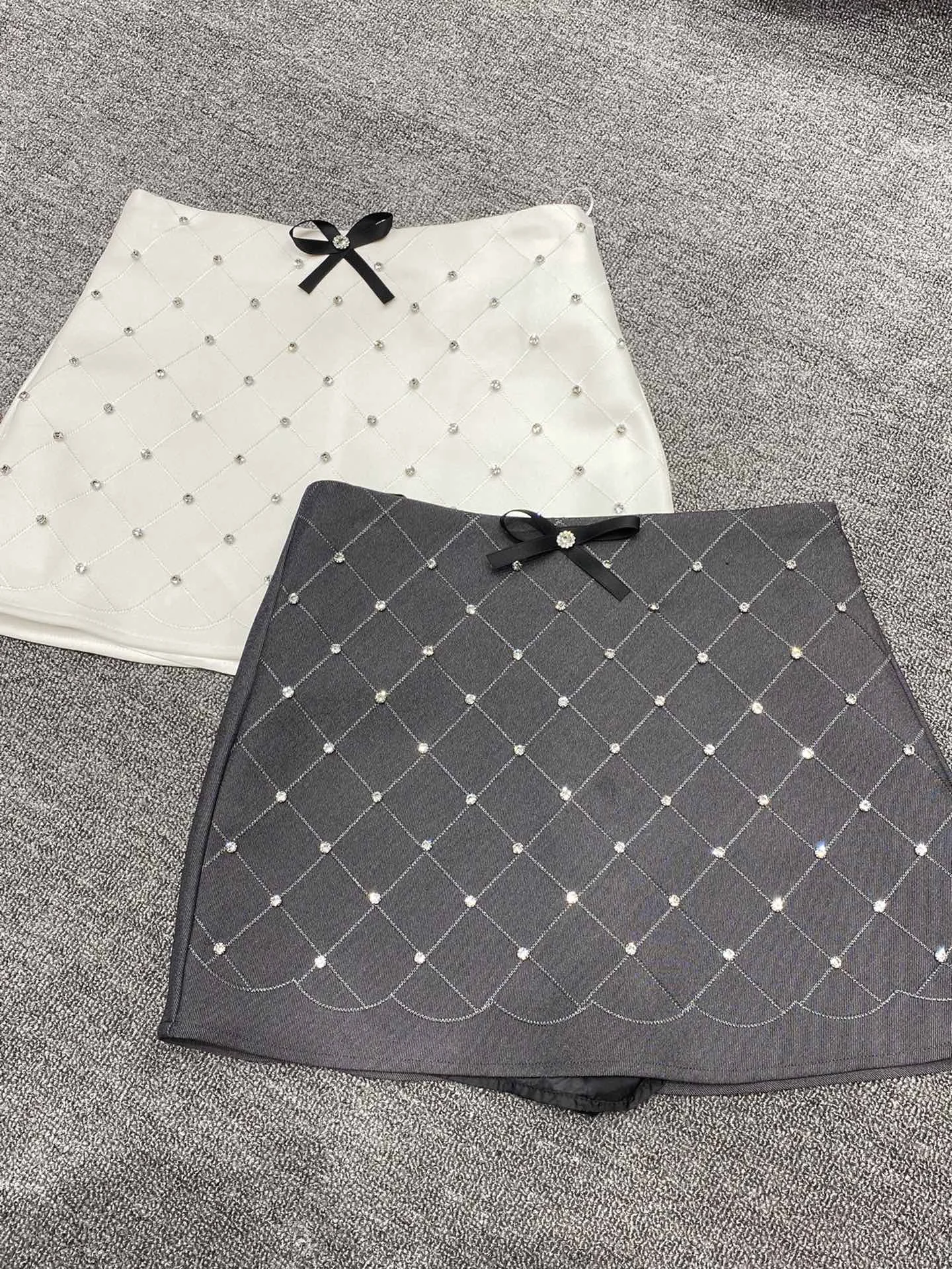 2024 Summer New Women's Wear Fashionable and elegant bow, diamond studded beads, A-hem high waisted skirt 0430