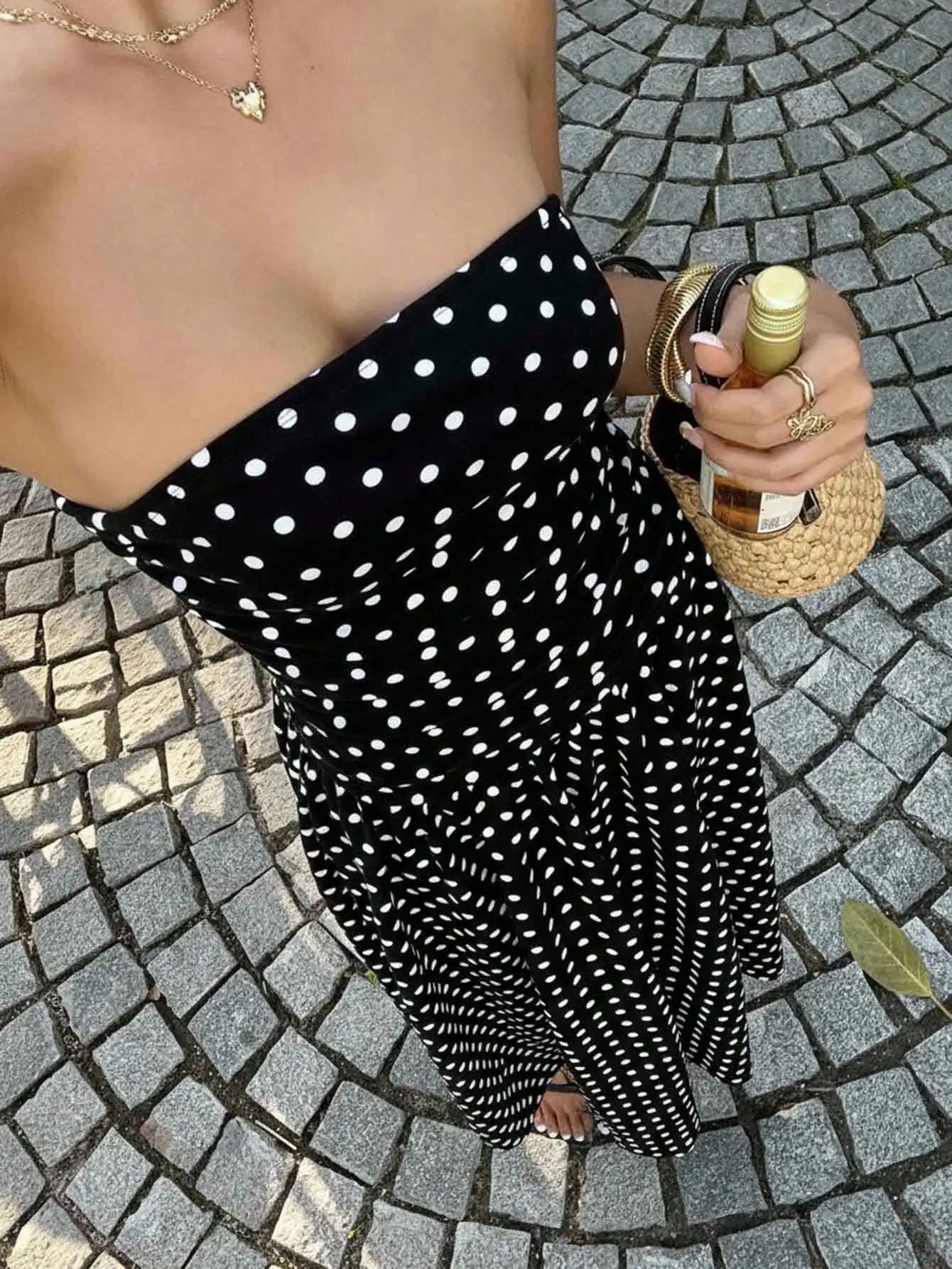 

Женское черное платье макси в горошек без бретелек, без рукавов, А-силуэта, расклешенное, повседневное, с карманами