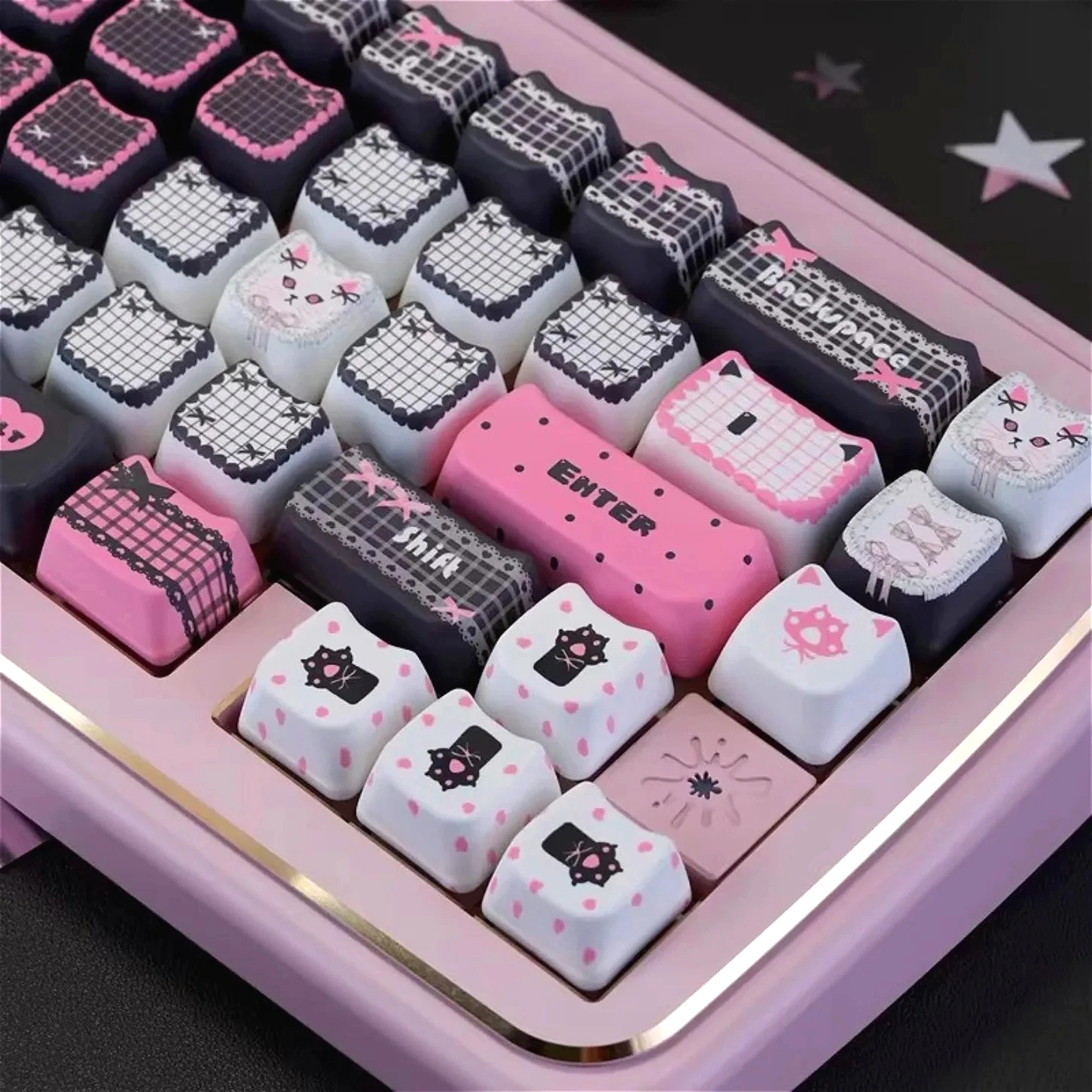 Lace Cat Themed MOA Keycap with 130 Key Side Engraving PBT Material Suitable for Sweet and Cool Girls' Cute Keyboard