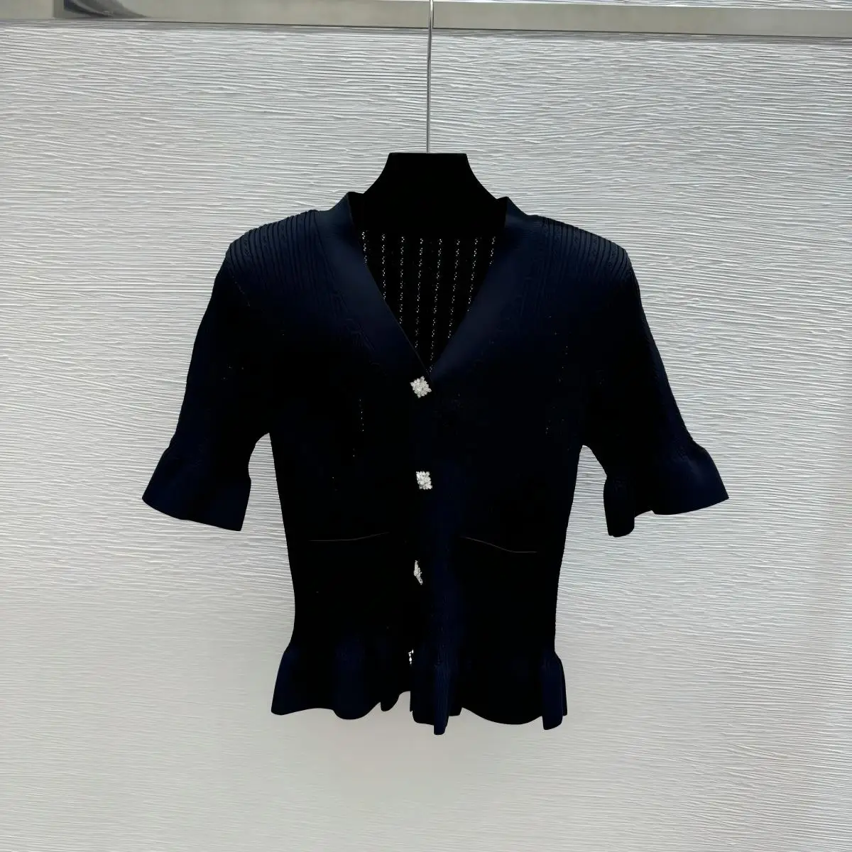 2026 High-Quality New Women's V-Neck Rhinestone Buckle Puff Sleeve Knit Top--hb725