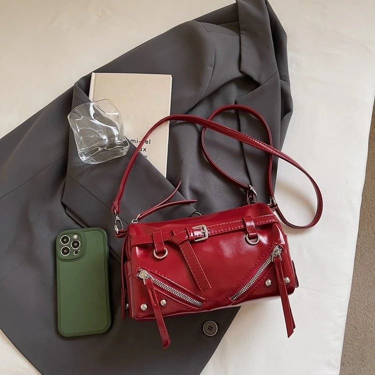 

2026 Autumn Winter New Unique Vintage Design Shoulder Bag, Luxury Adjustable Crossbody Bag, Chic for Casual Daily Use