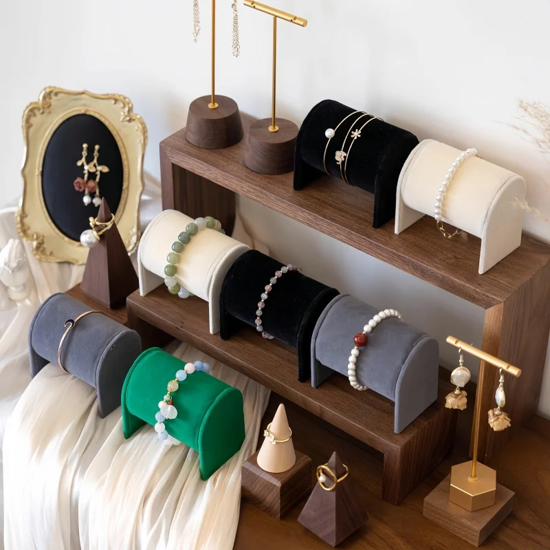 An elegant bracelet display stand and storage box - velvet oval tower desktop ornament, women's Valentine's Day birthday gift, s