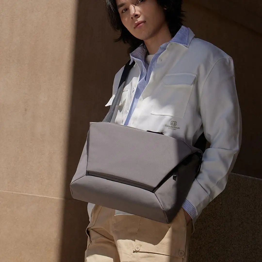 Xiaomi Mijia Crossbody كيس المراهقين حقيبة كتف حقيبة ساعي الأعمال السفر عادية كلية حقيبة محفظة لأجهزة الكمبيوتر المحمول 14 بوصة