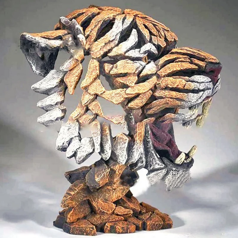 

Creative Animal Sculpture Collection Lionhawk and Snake Lifelike Resin Decorative Statue Decoration Garden Tiger Handicraft Gift