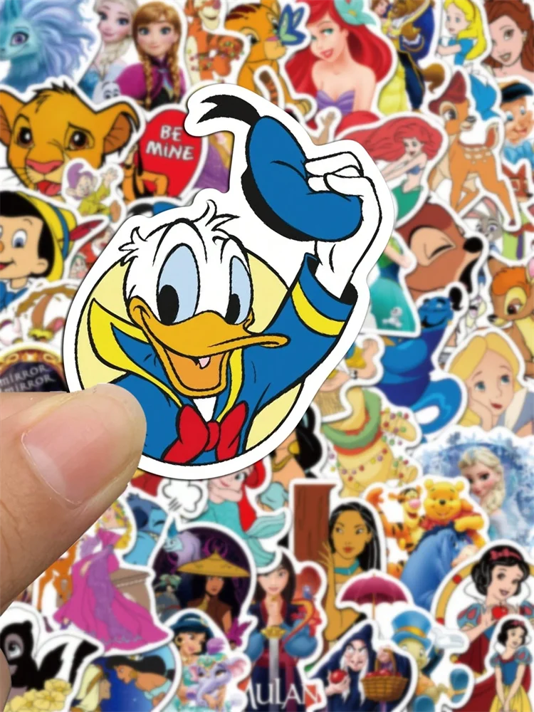 50 SZTUK Disney Mieszane Postacie Graffiti DIY Urocze Naklejki z Kreskówek Anime na Bagaż Laptop Telefon Album do Wyklejania Prezenty Świąteczne Naklejki