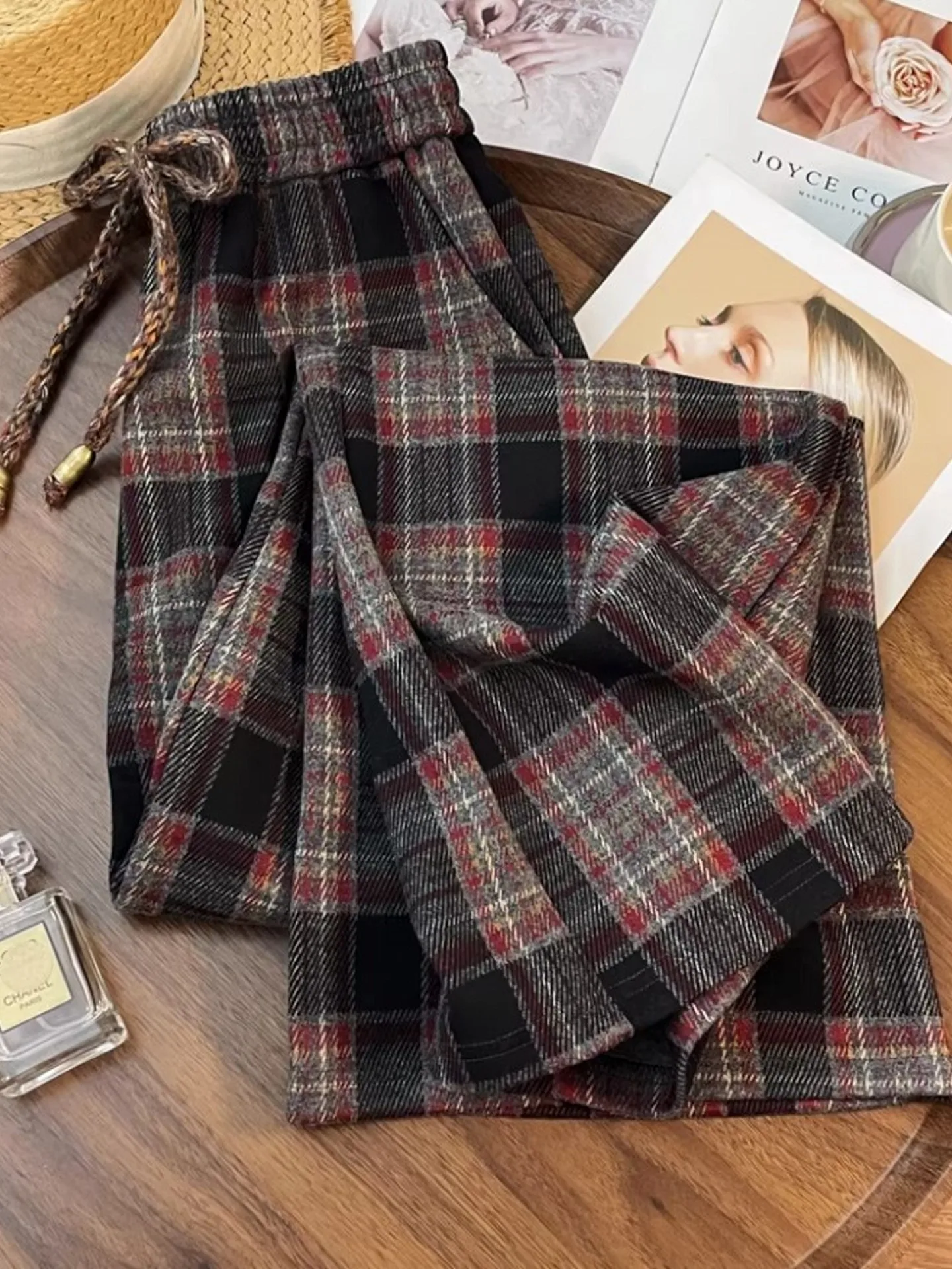 กางเกงขายาวทรงตรงลายสก็อตสำหรับผู้หญิง ฤดูใบไม้ร่วง ฤดูหนาว ทรงหลวม ช่วยพรางหุ่น สไตล์ลำลอง ใส่ทำงานได้