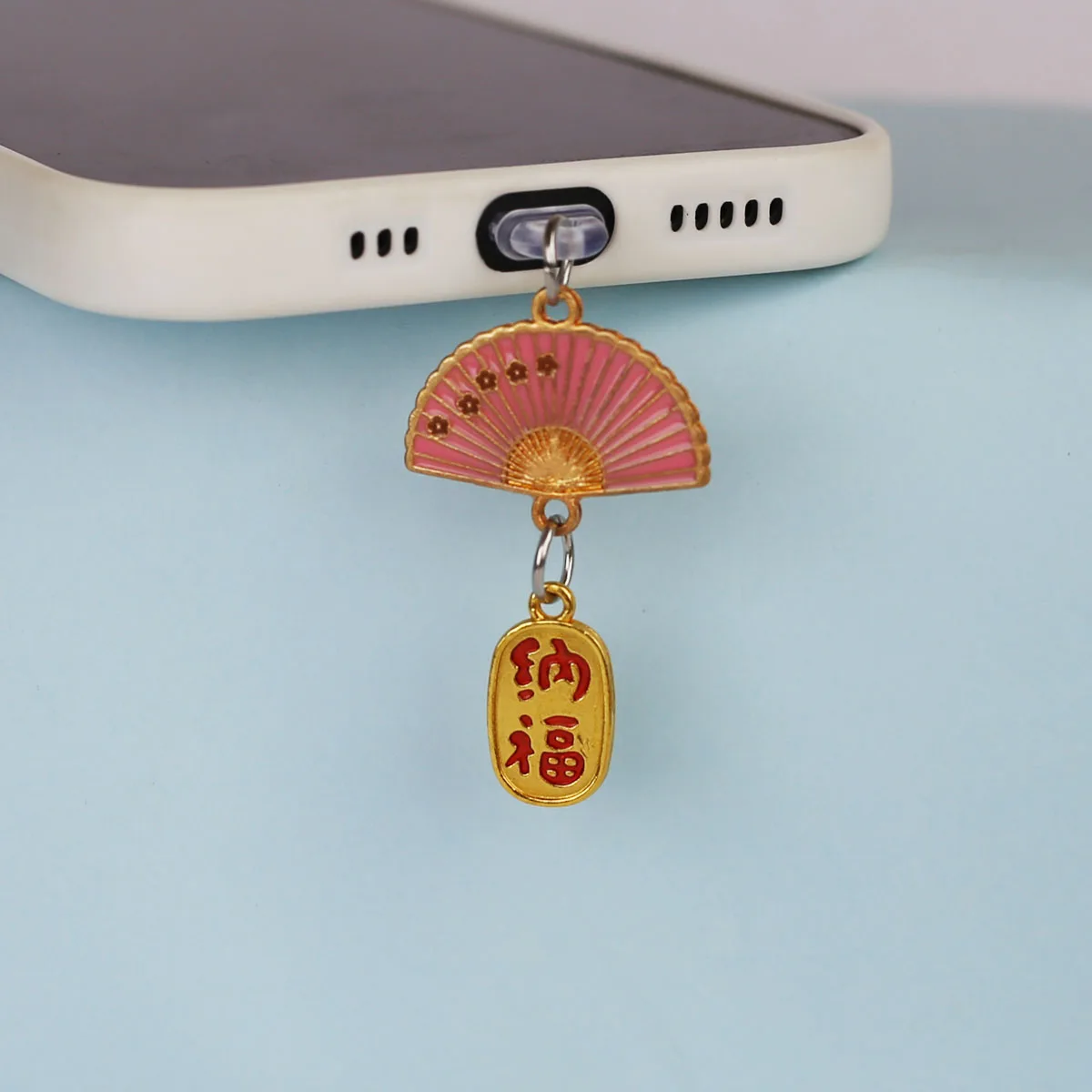 Handy-Staubschutz-Anhänger im chinesischen Stil: Ventilatoren, die Reichtum und Glück anziehen – Zubehör für iPhone und Type-C Anschlüsse, Deko-Lanyard – Detail 5