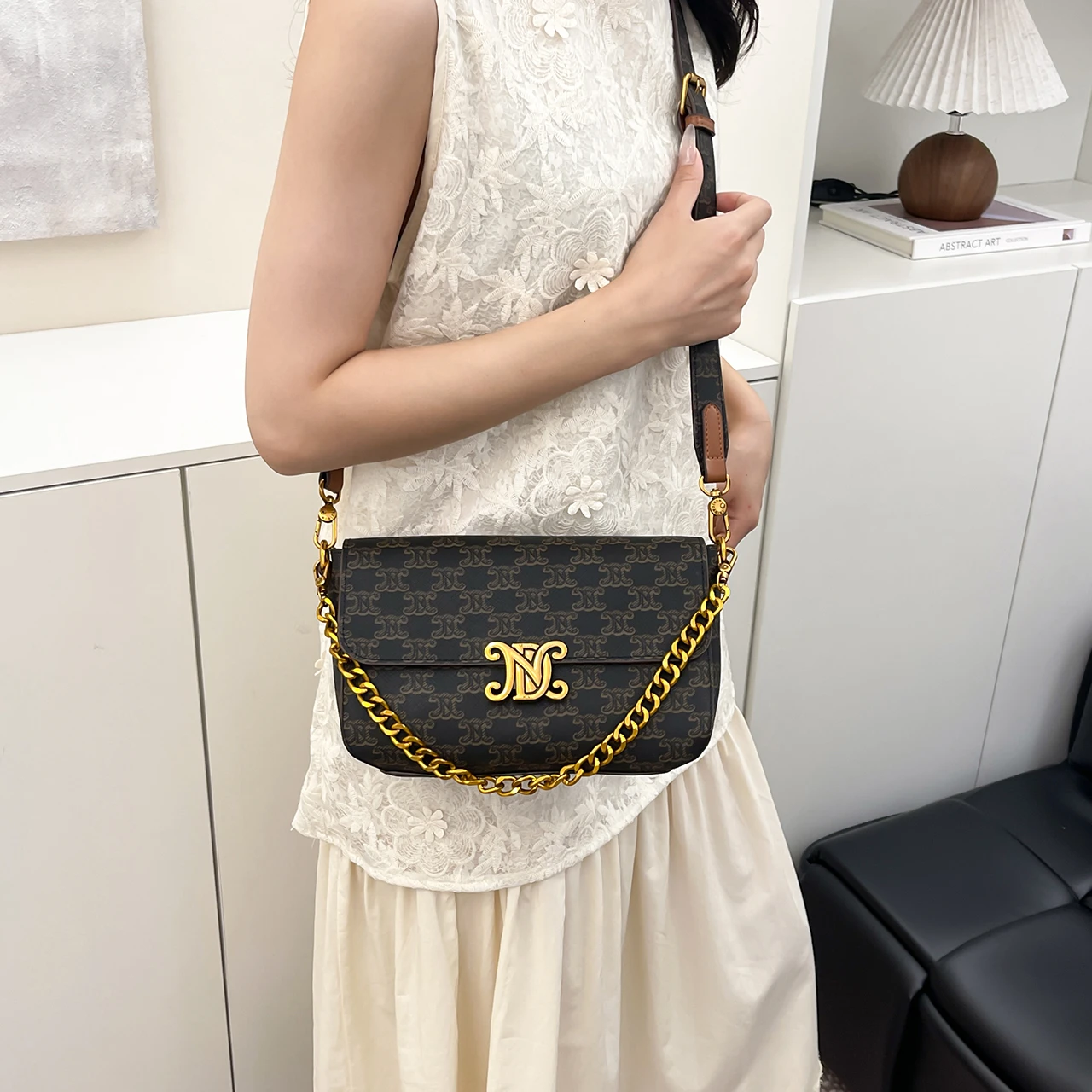 

Stylish Women Messenger Bag Leather Shoulder Bag, Classic Elegant Crossbody Design, Popular Luxury Brand Handbags for Ladies