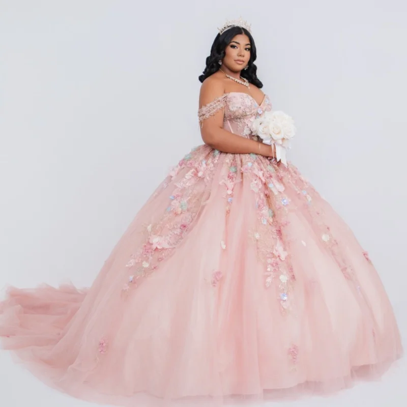 

Розовое платье для квинсеаньеры с открытыми плечами, кристаллами, блестками, 3D цветочными аппликациями и длинным шлейфом, платье для 15-летия. ﻿ Индивидуальный заказ