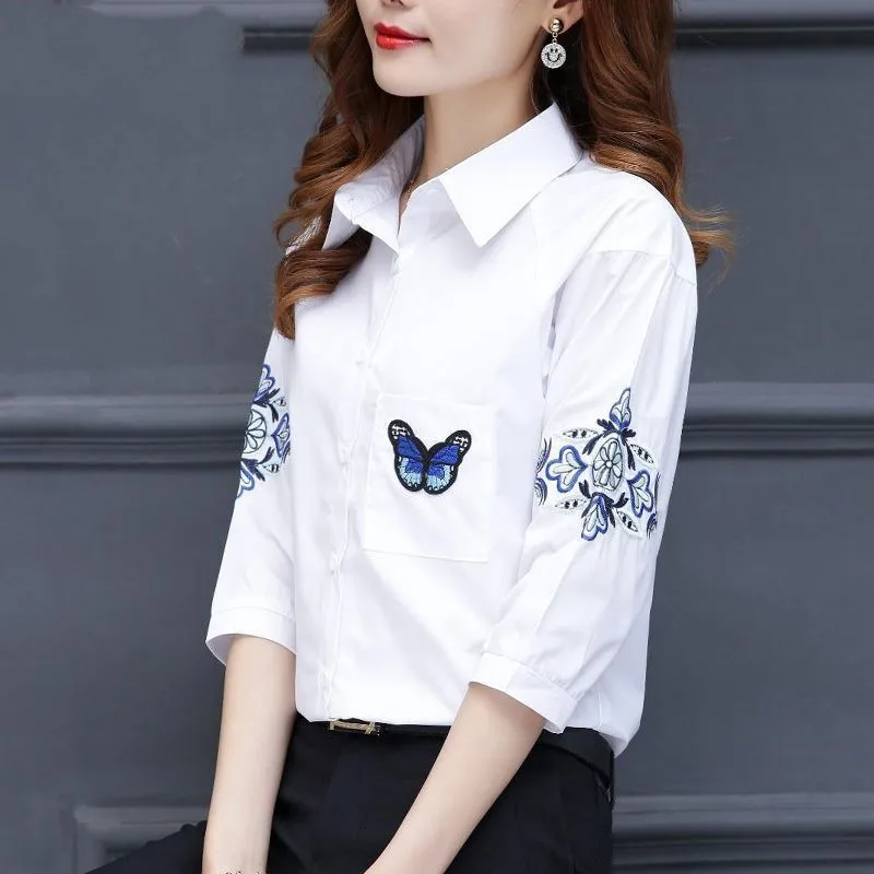 Women\'s Spring Summer Button Pockets Cartoon Embroidered Turn-down Collar Three Quarter Cardigan Shirt Casual Office Lady Tops