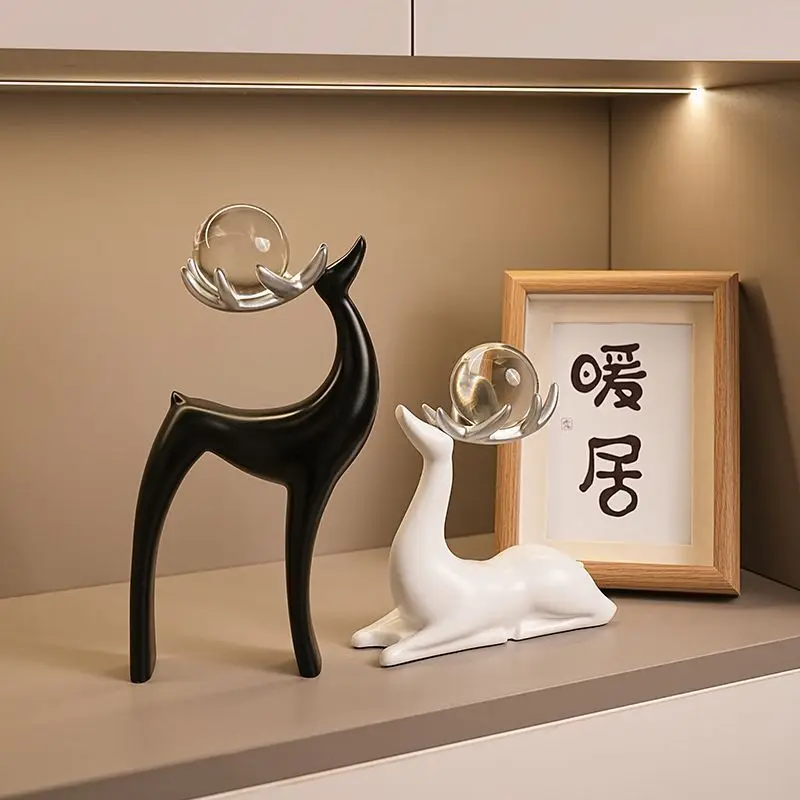

Light luxury black and white couple deer ornament, living room entrance lucky crystal ball decoration, housewarming, new home