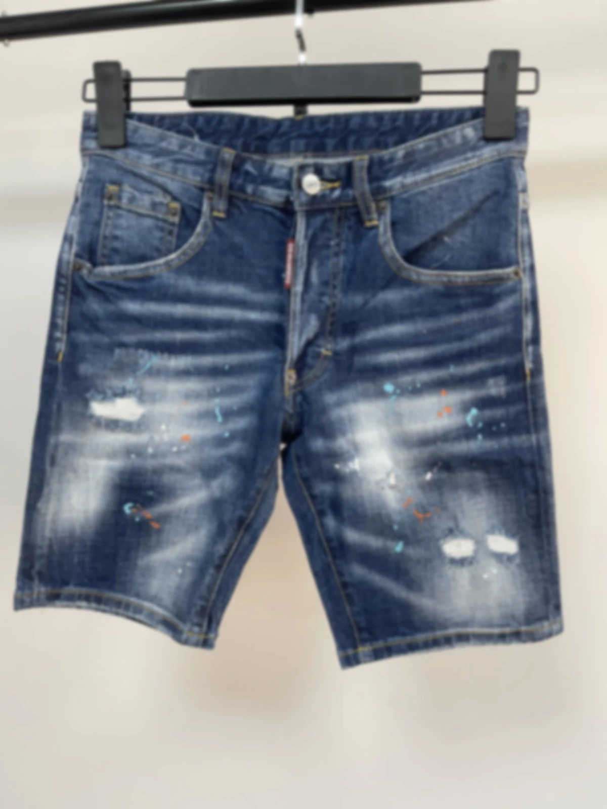 

Spring and Summer 2025 New D2 Jeans Trendy Men's Washed Ripped Color Printed Letter Slim-fit Micro-elastic Denim Shorts for Men