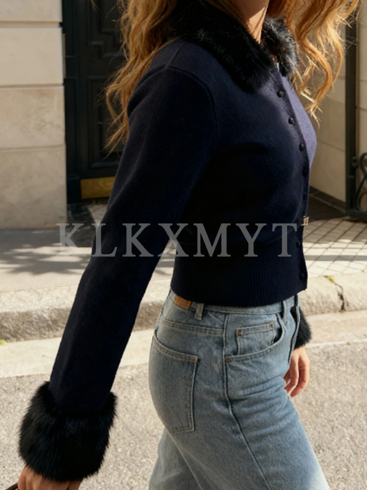 المرأة سترة مشغولة من الصوف 2025 المرأة زر على الموضة مع حزام كم طويل الترفيه محبوك المرأة هايت الشارع بلوزة أنيقة