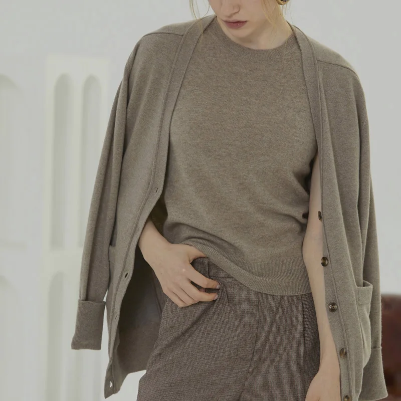 

ential Commuter Capsule Silk Camere Svel round Ne Vest Versatile Basic Sle for Women Spring Season Regular Fit