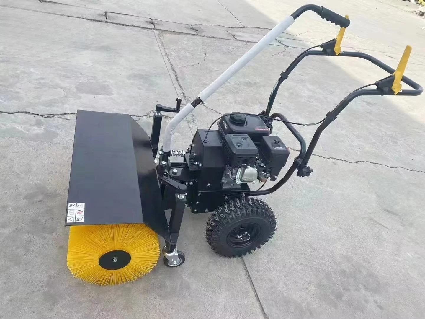 Engine Powered Small Wheel Snow Sweeper Electric Start Road Snowplow and Snow Blower for Sanitation Workers