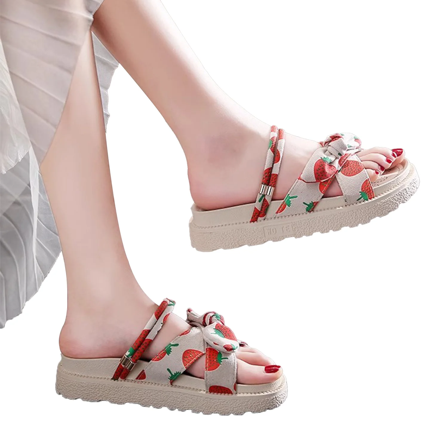 Sprookjesachtige Sandalen Voor Dames 2024 Zomer Nieuwe Sponscake Met Platte Zolen, Dikke Zolen Voor Dames, Trendy Strandschoenen Voor Twee Kleding