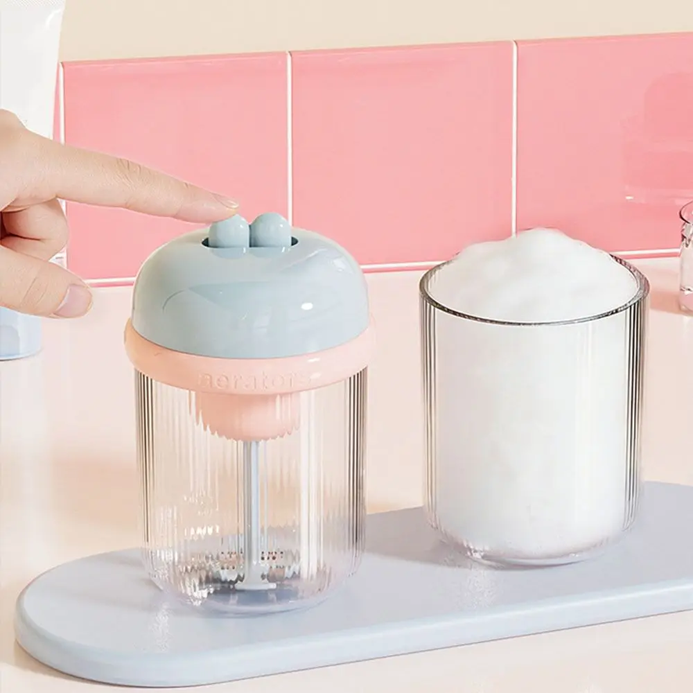 Copo Elétrico Portátil para Espuma em Formato de Coelho, Compacto, Alimentado por Bateria, Destacável, para Fazer Espuma