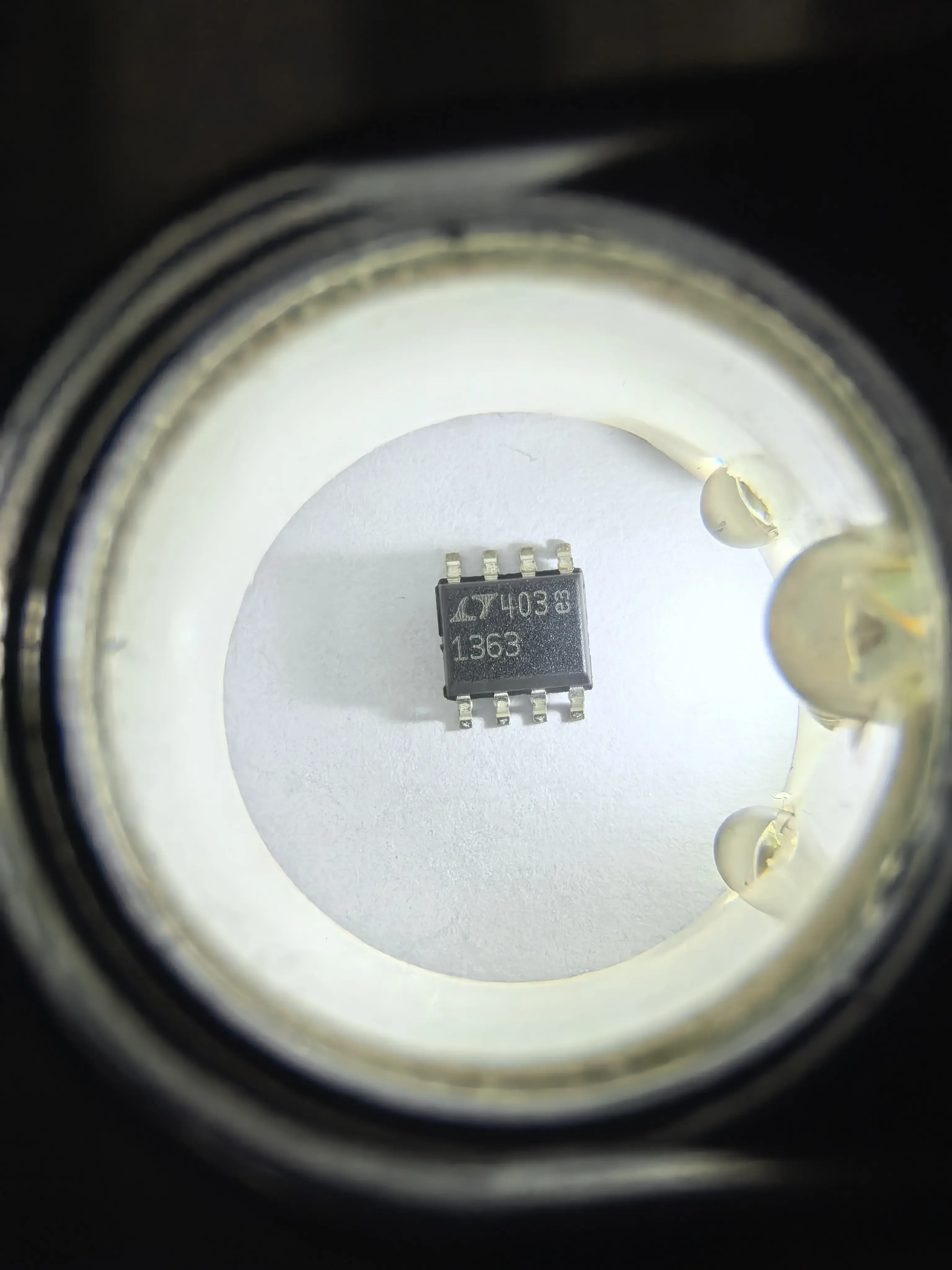 LT1363CS8 LT1363 - 70MHz, 1000V/us Op Amp