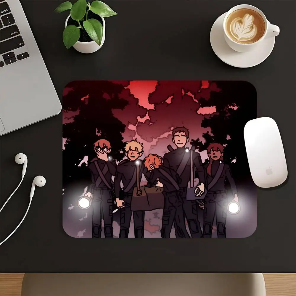 Comics S-school B-bus G-graveyard Mousepad Small LockEdge Mouse Pad For Gamers Computer Desk Pad Rectangular Anti-slip Rubber