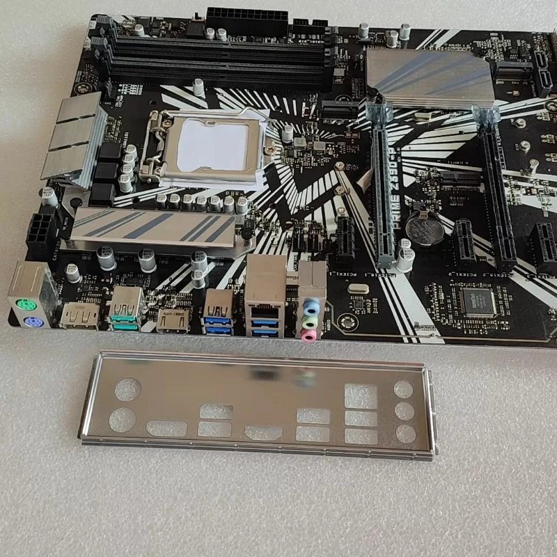used PRIME Z390-P Motherboard LGA1151 Intel Z390 DDR4 Dual M.2 HDMI With I/O Shield for ASUS