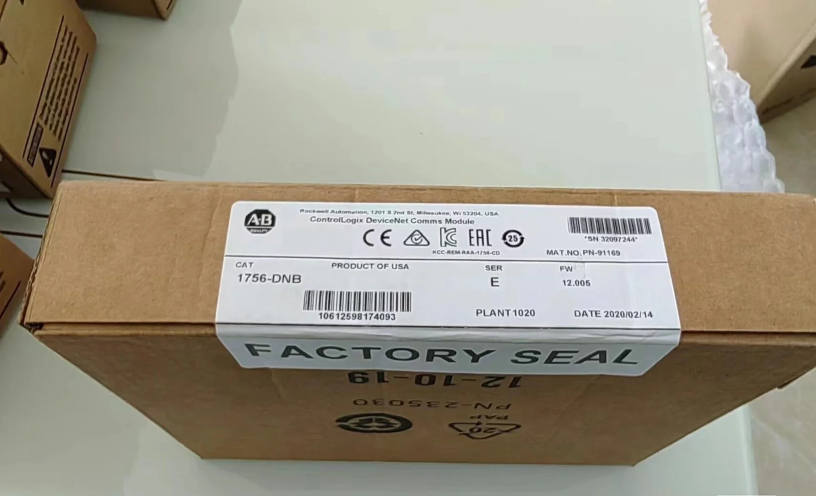 1pc novo ab 1756-dnb 1756dnb e na caixa marca