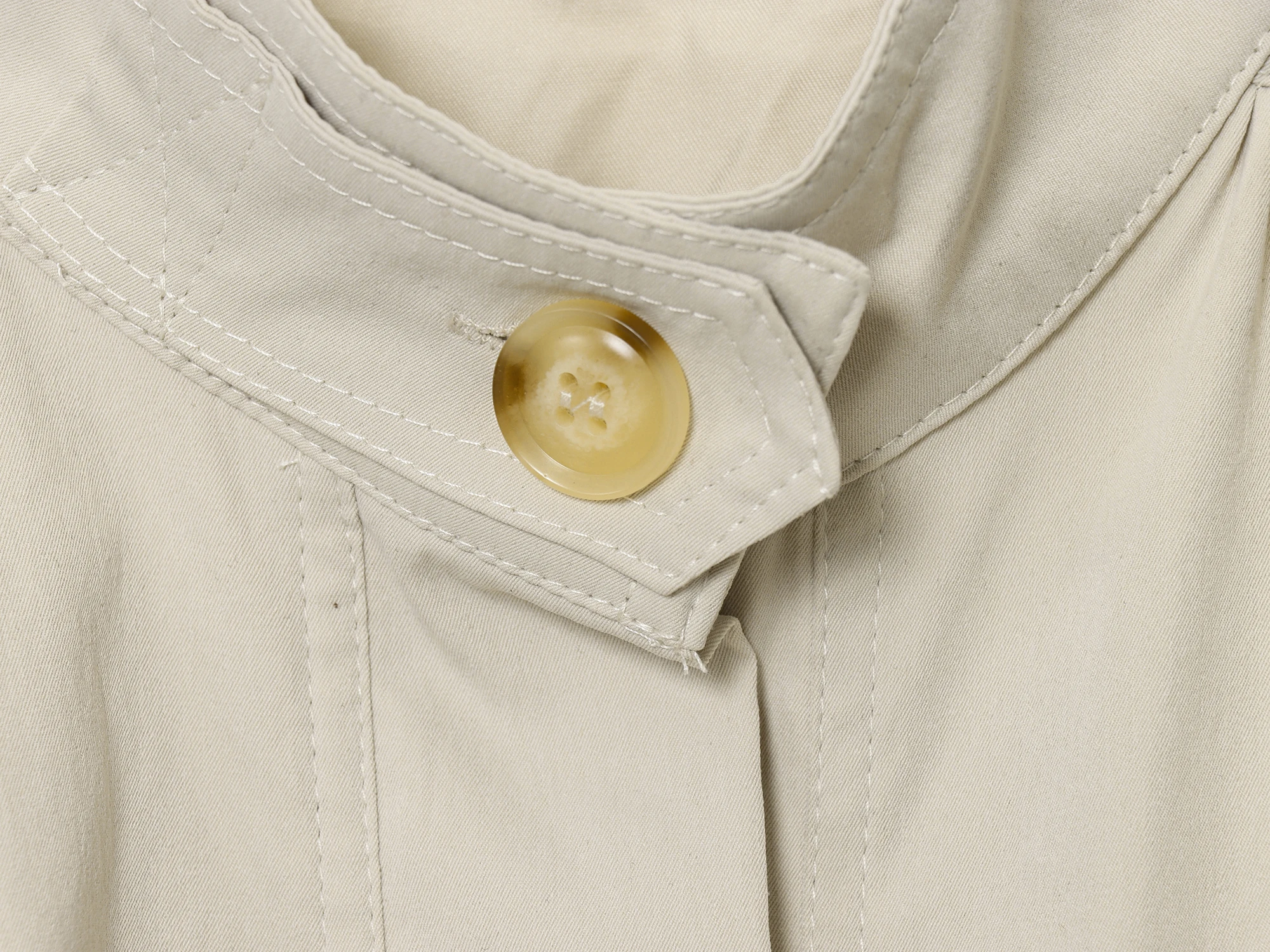 معطف بياقة مدورة مطوي لعام 2025 أنيق وعصري بنمط جديد مريح ملابس مكتبية معطف مغر كلاسيكي متعدد الاستخدامات غير رسمي