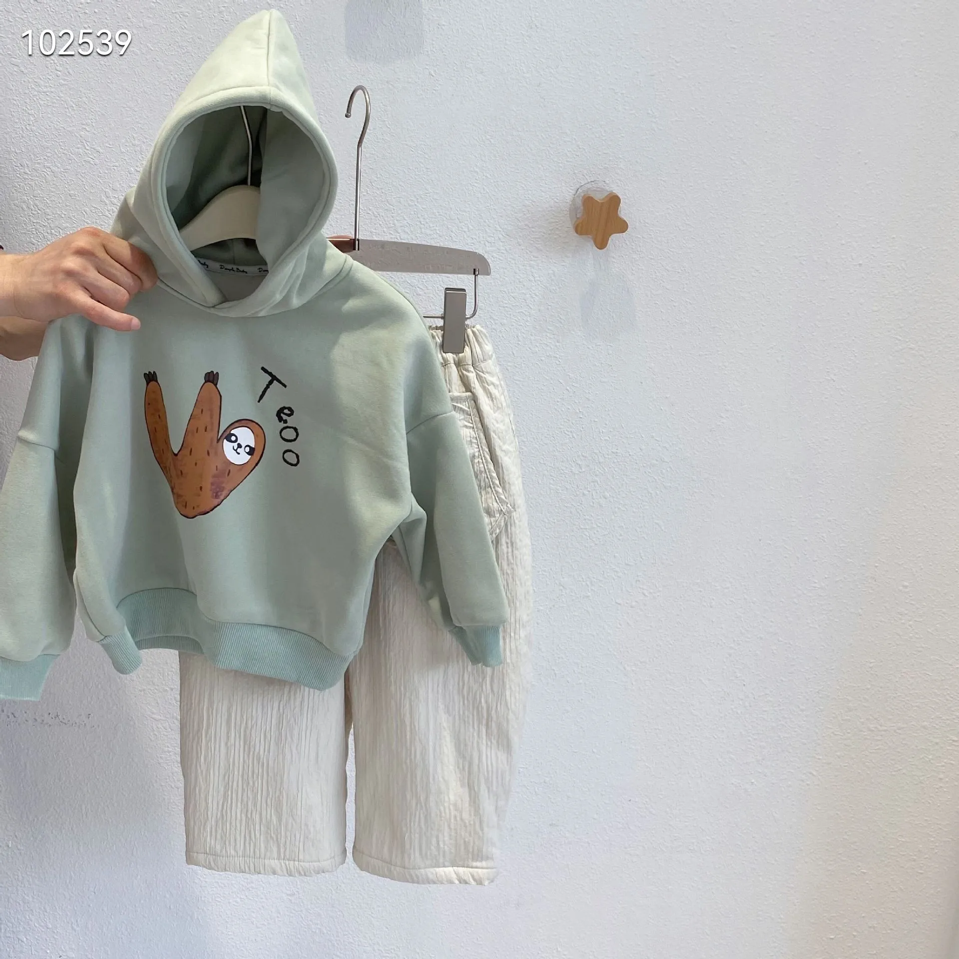 

2025 Winter Toddler Girls Sweatshirt Hooded Cartoon Printed Thicken Warm Kids Baby Girls Hoodies Little Girls Sweatshirt Tops