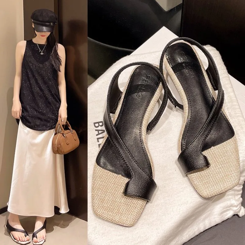 

Women's Sandals Flats Clip Toe Designer Shoes Dress Fashion Woman Slippers Summer 2025 Casual Flip Flops Cozy Sandalias De Mujer