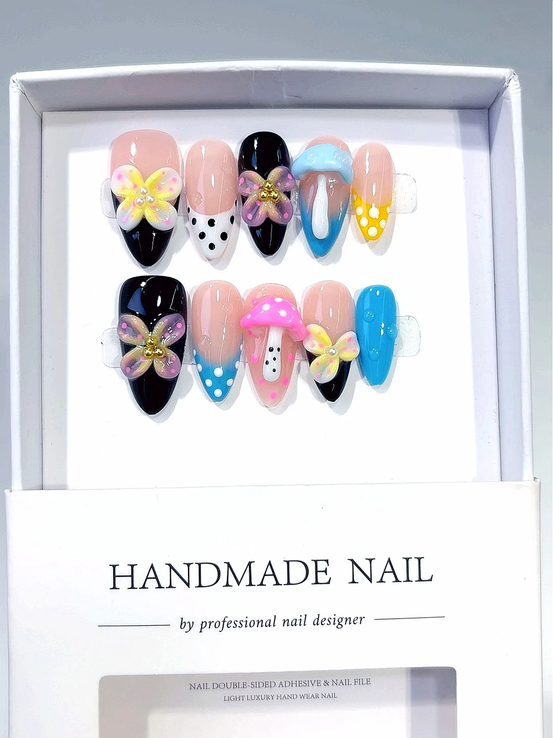 Пресс для красочных грибов и цветов миндаля на ногтях (D583)