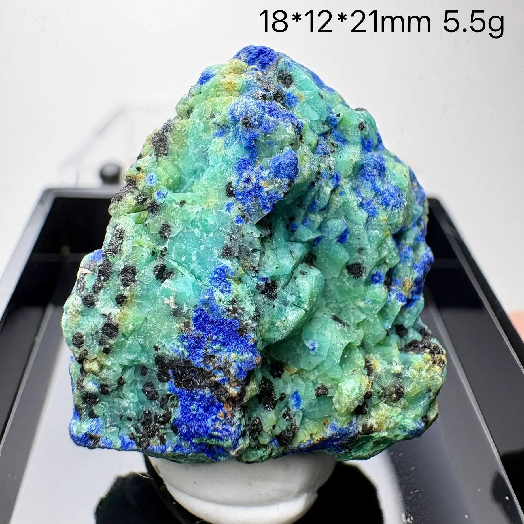 Natural material, Arizona Phoenix pine from the United States, crystal mineral specimen, mineral collection, fluorite, crystal c