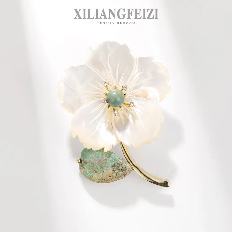 High-end Natural Mother-of-pearl Peach Blossom Brooch with Emperor Stone, Stylish and Elegant, Suitable for Coat Brooch Pin